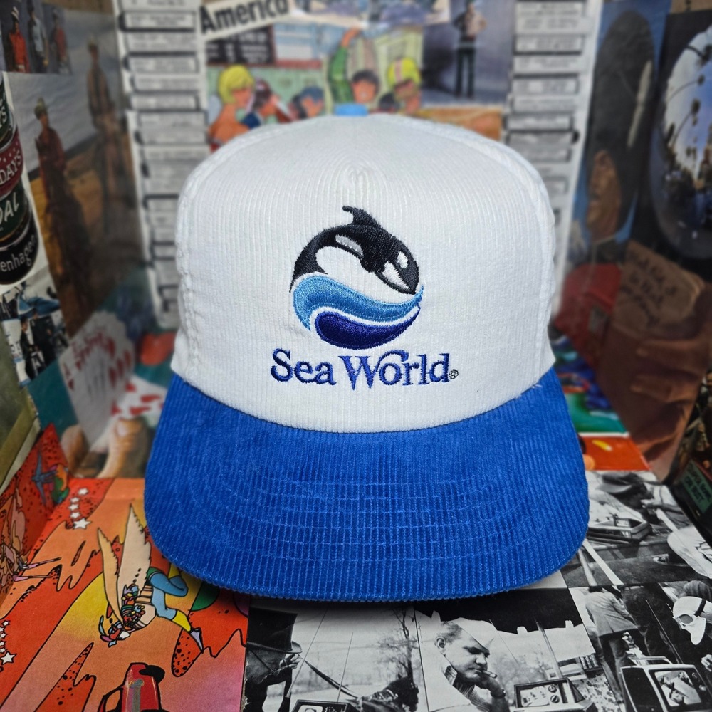 SeaWorld 90s SportCap Corduroy Snapback Vintage Trucker Hat